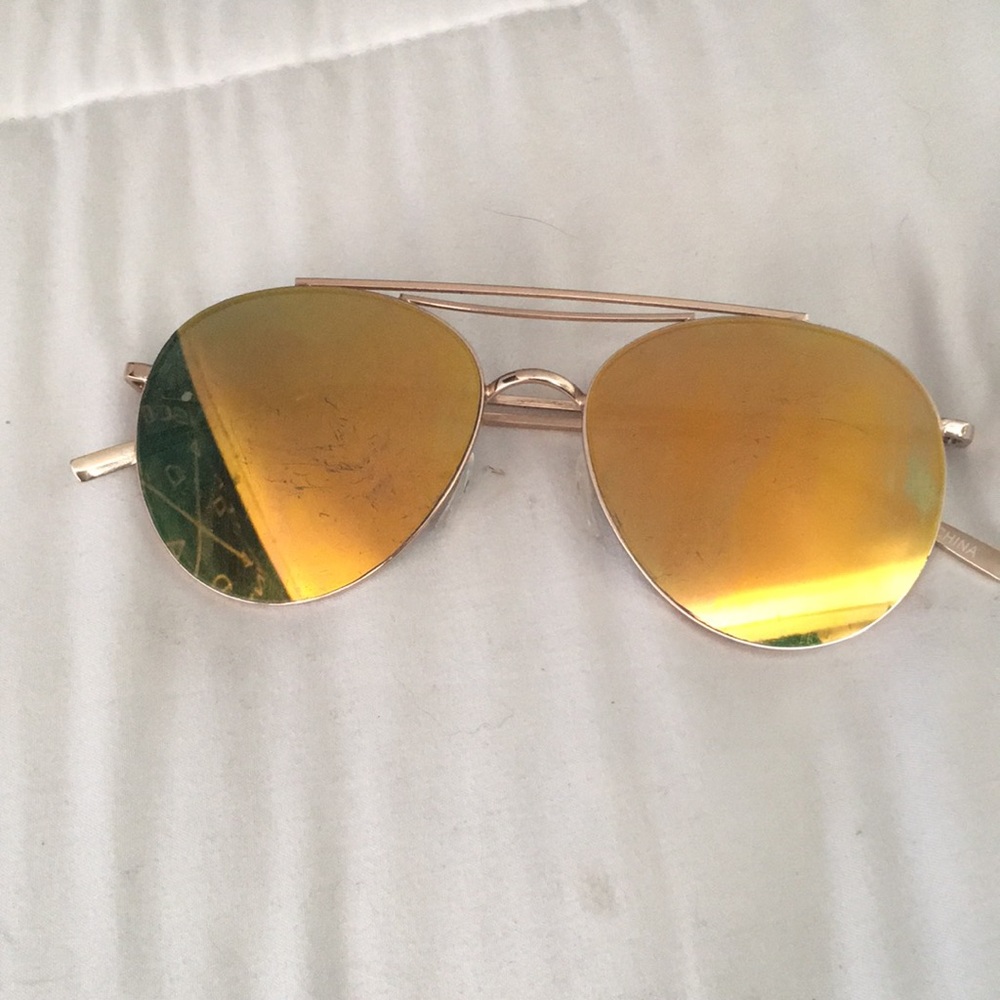 Yellow radiator sunglasses